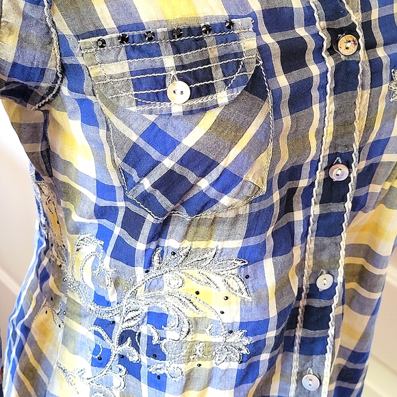 ROAR Button Down Flannel Shirt w/ Gorgeous Silver Embroidered Tribal Design EUC - Picture 8 of 13